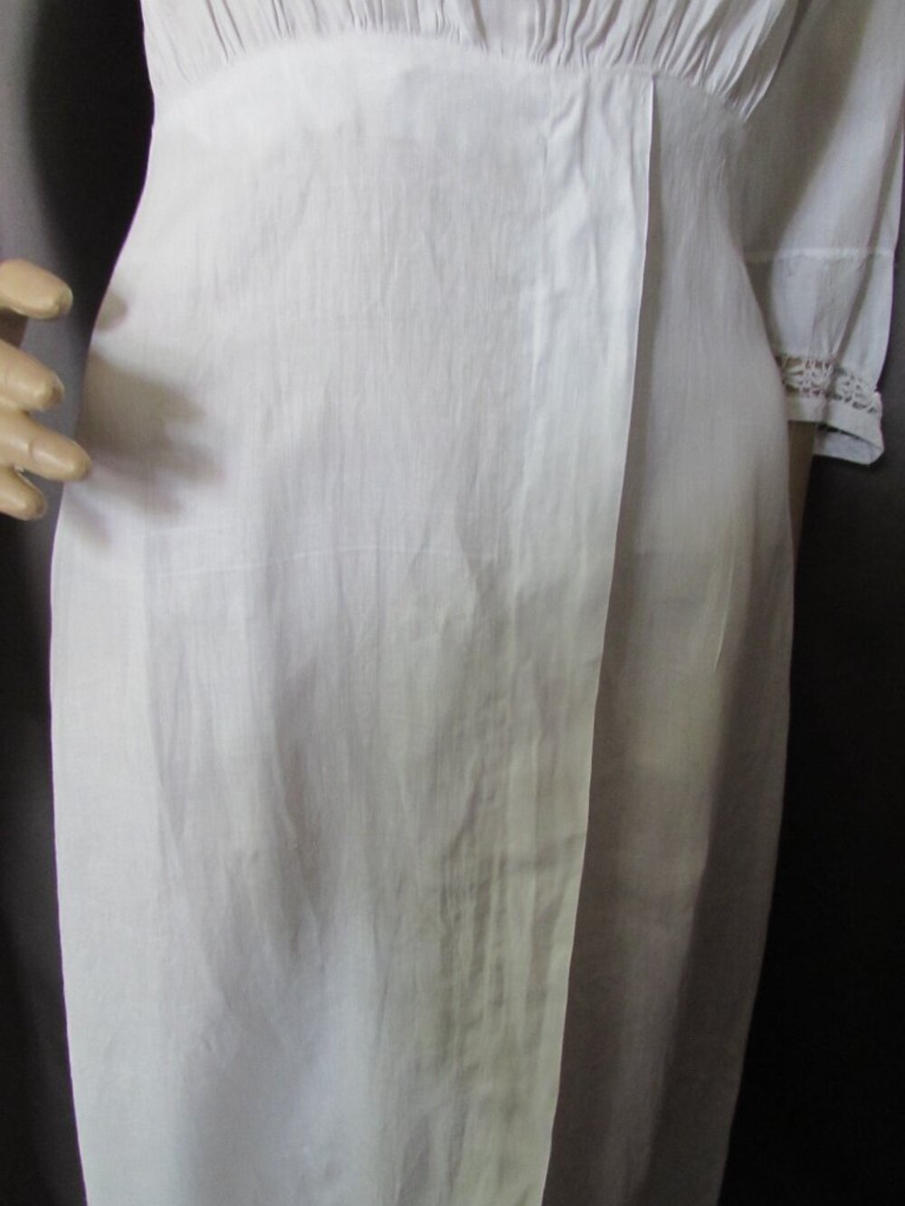 Edwardian Era White Cotton Day Dress - Picture 10 of 11